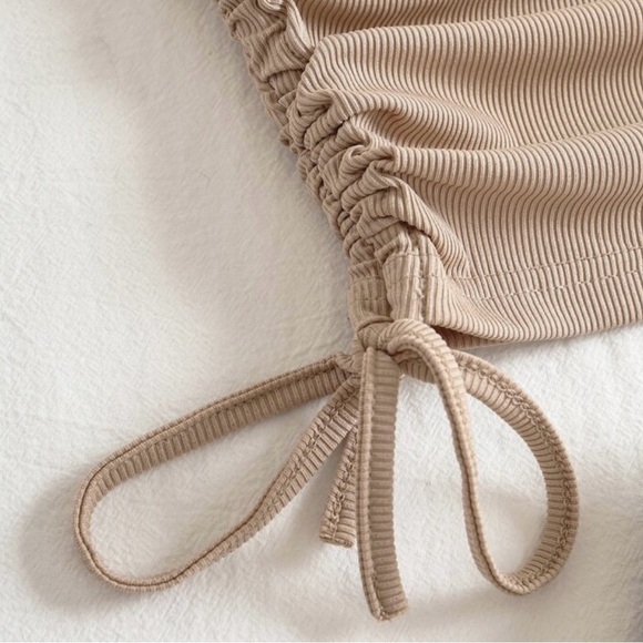 Tan/Beige Basic Ribbed Tank Top - Picture 3 of 9